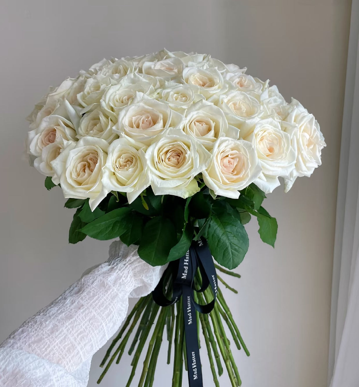50 White Ohara Roses Bouquet