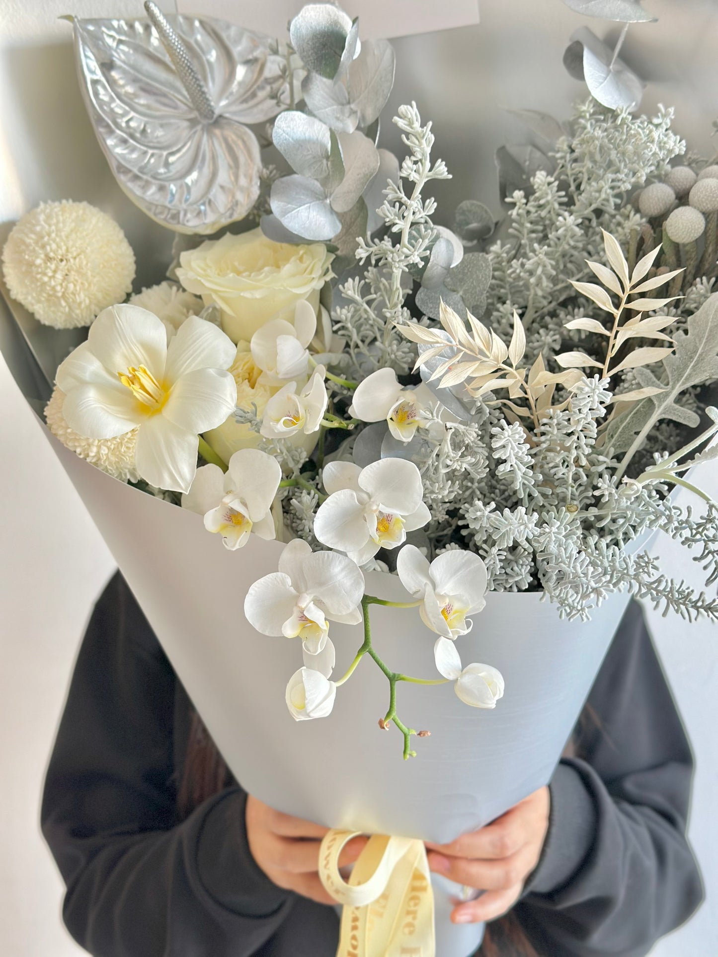 Winter Glow White Bouquet