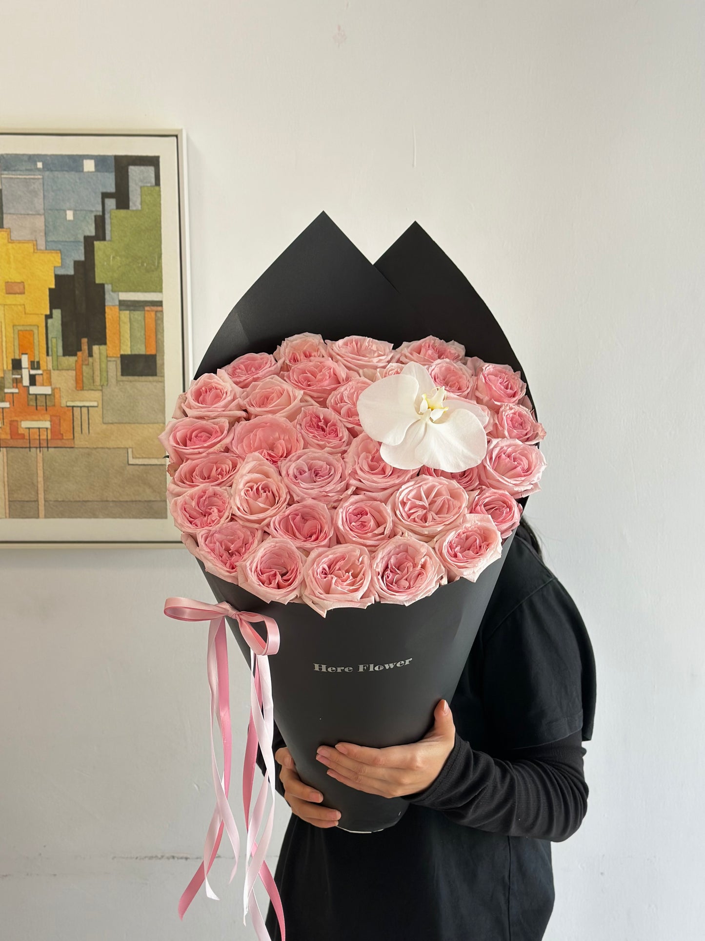 Elegant Black Wrap Rose Bouquet – Grand Size