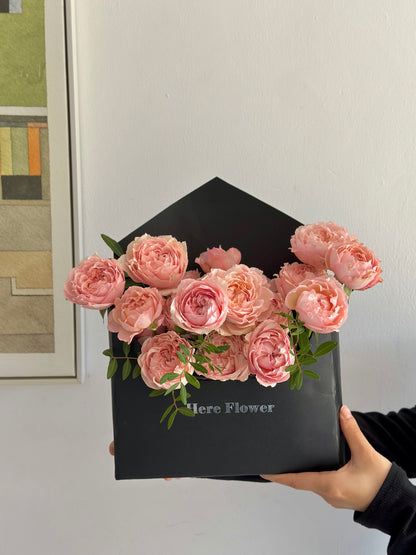 Modern Envelope Rose Flower Box – Blush Pink