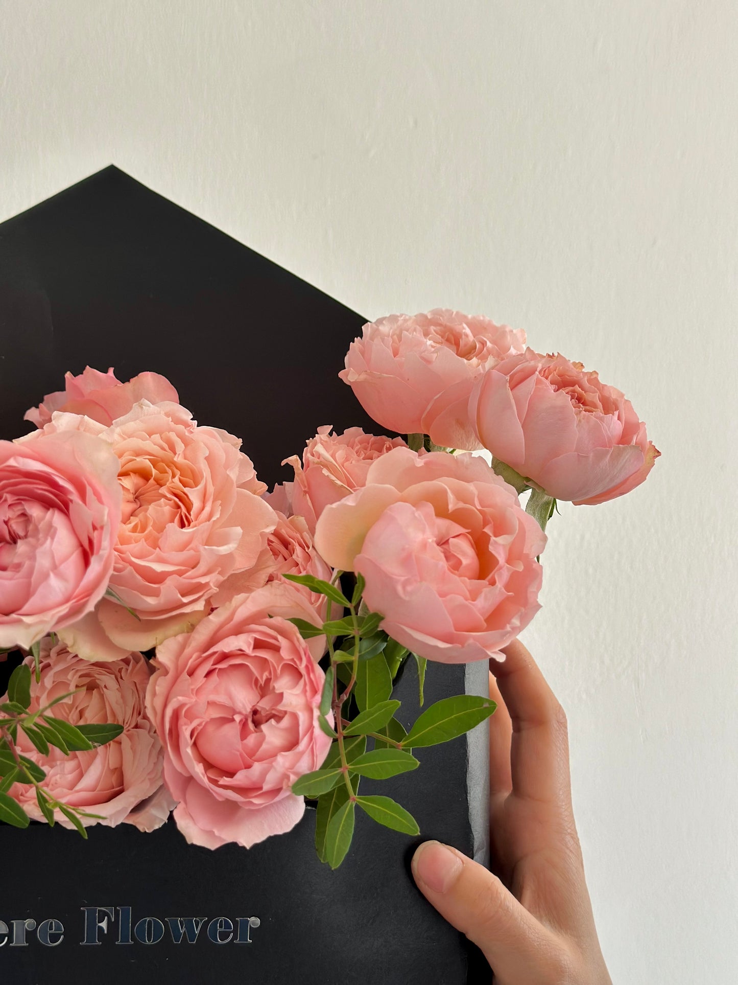 Modern Envelope Rose Flower Box – Blush Pink