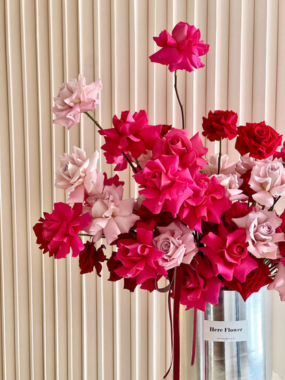 Sweet & Mixed Pink Roses Box