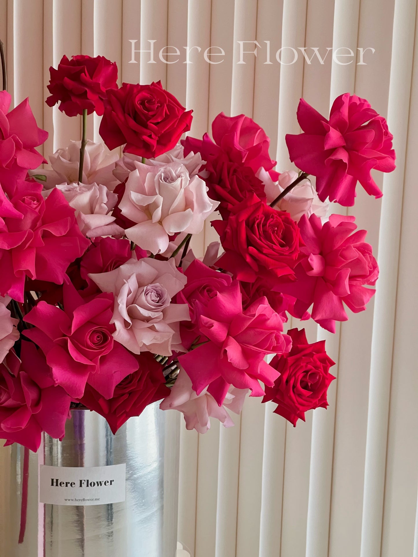 Sweet & Mixed Pink Roses Box