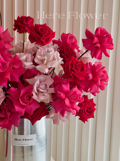 Sweet & Mixed Pink Roses Box