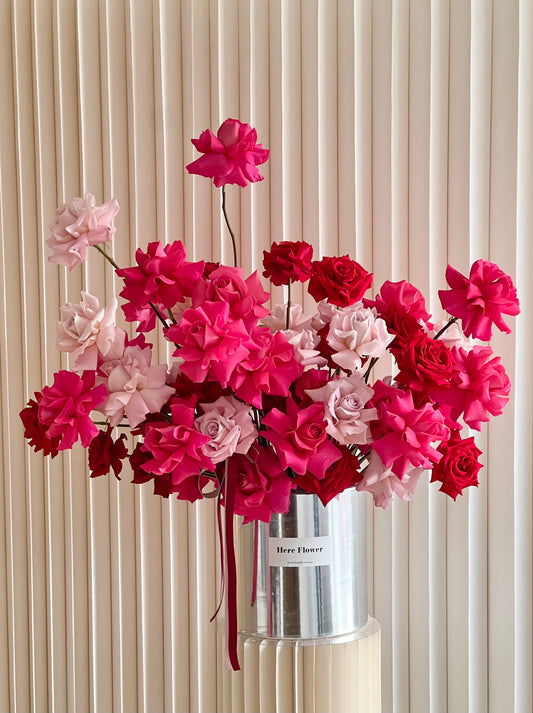 Sweet & Mixed Pink Roses Box